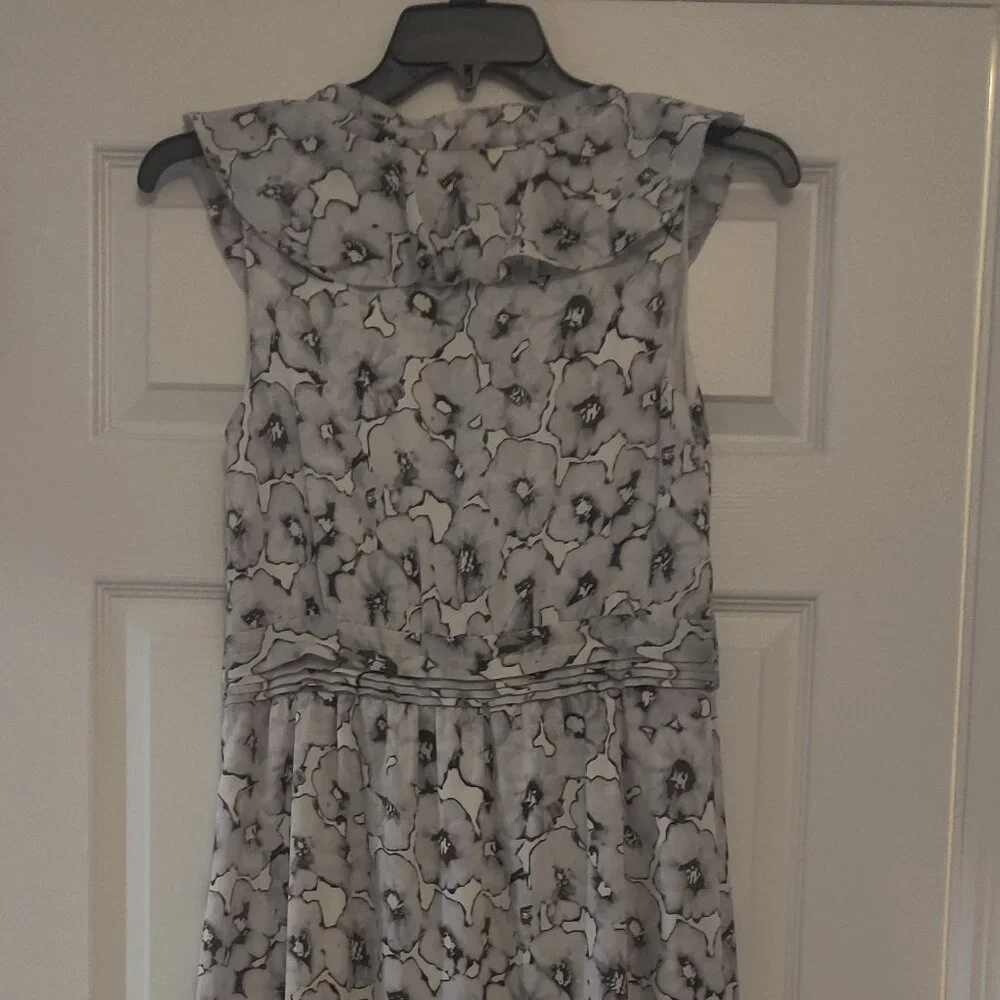 Banana Republic White & Black Floral Maxi Dress - Picture 7 of 8